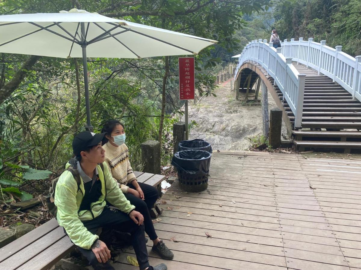 Romeo Inn Zhushan Buitenkant foto